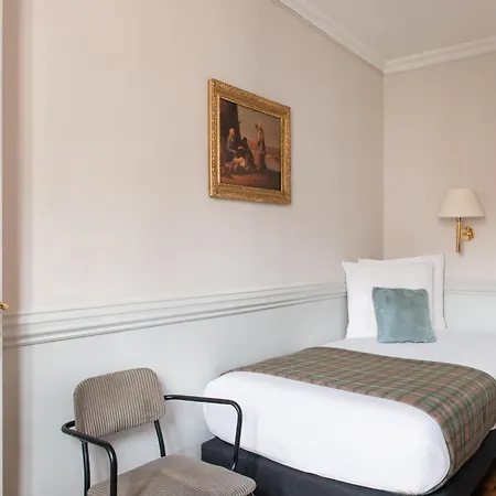 德拉波特多雷酒店 3*