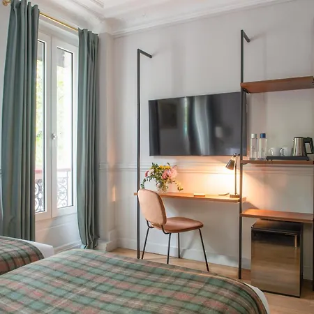 De La Porte Doree Отель 3*
