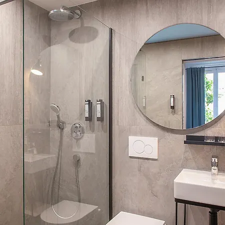 De La Porte Doree Hotell