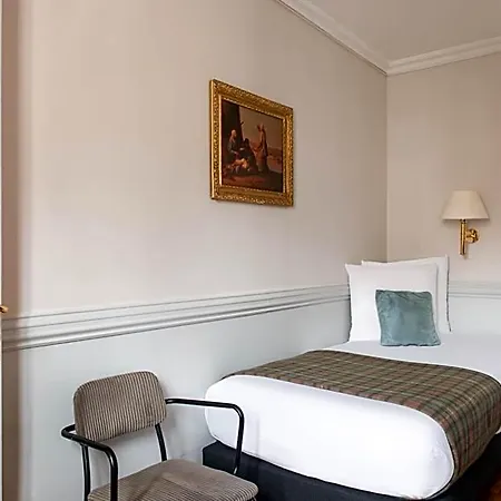 Hotel De La Porte Doree