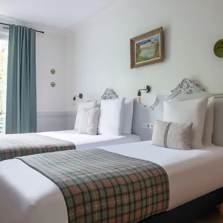 Hotel De La Porte Doree 3*