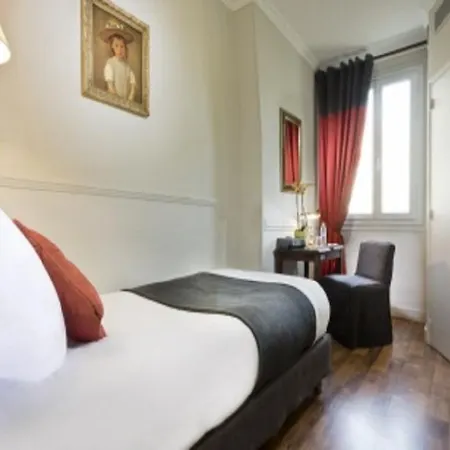 De La Porte Doree Hotel 3*