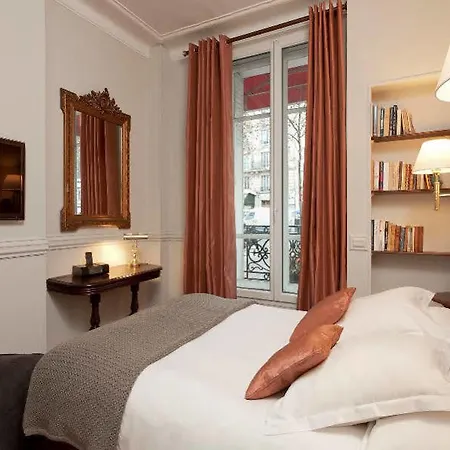 Hotel De La Porte Doree Paris