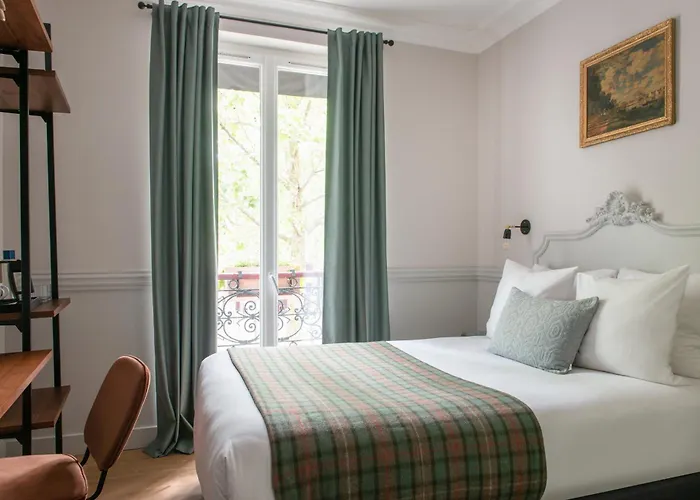 De La Porte Doree Hotell 3*
