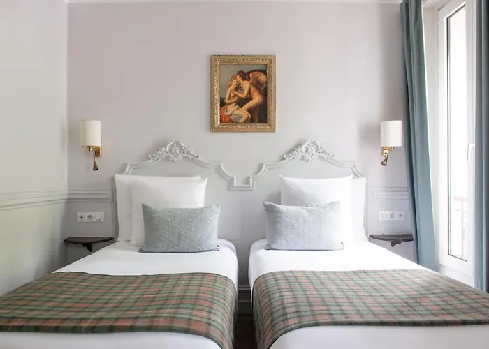 Hotell De La Porte Doree 3*