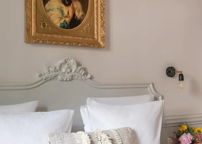 De La Porte Doree