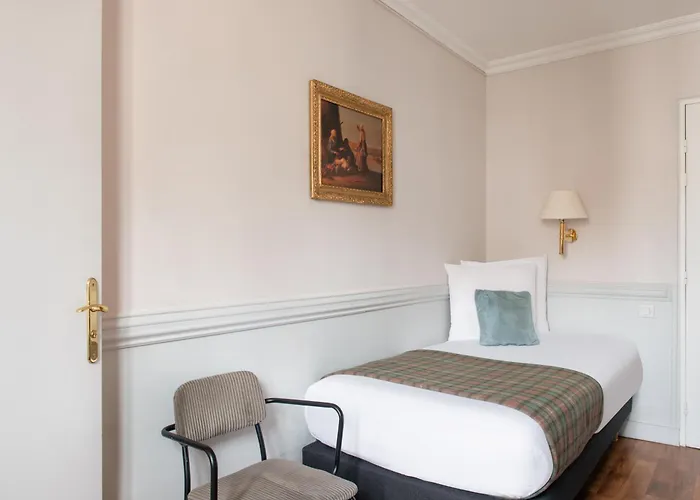De La Porte Doree 3*