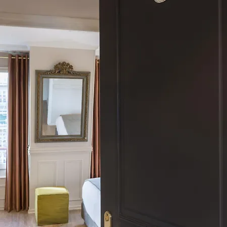 De La Porte Dorée