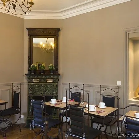Hotel De La Porte Dorée