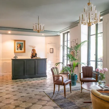 Hotel De La Porte Dorée