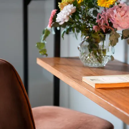 De La Porte Dorée Hotel