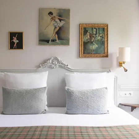 Hotel De La Porte Dorée Paris