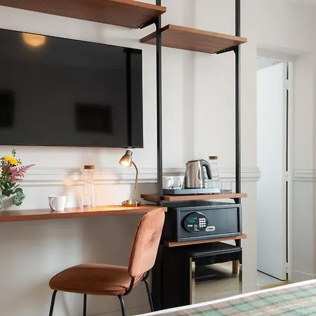 De La Porte Dorée Paris