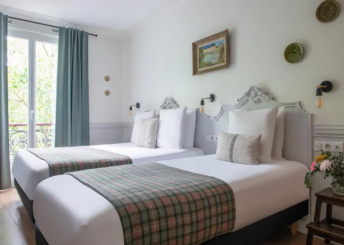De La Porte Doree Hotel 3*